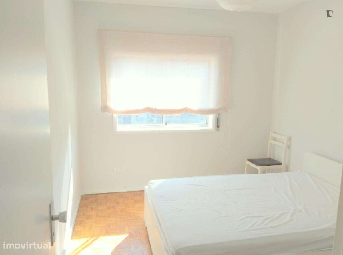 Apartamento com 3 quartos - localizado em Guimaraes - Grande imagem: 2/10