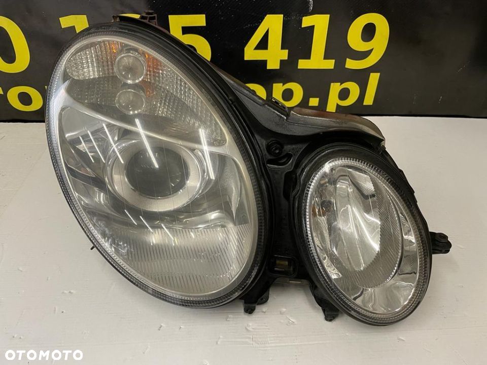 MERCEDES E W211 02-06 LAMPA XENON PRAWA EU - 1