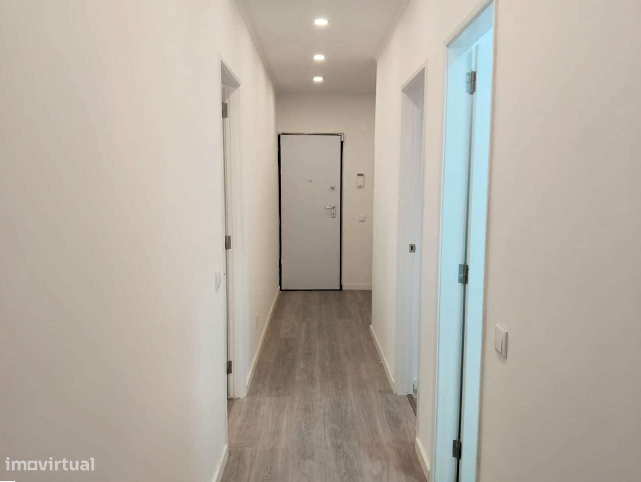 Apartamento T3 Totalmente Remodelado-5