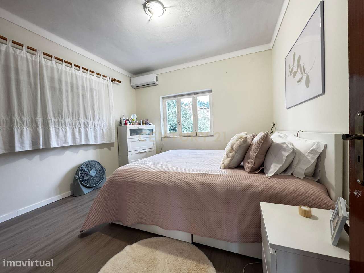 Moradia T3 Renovada em Fragoso-14