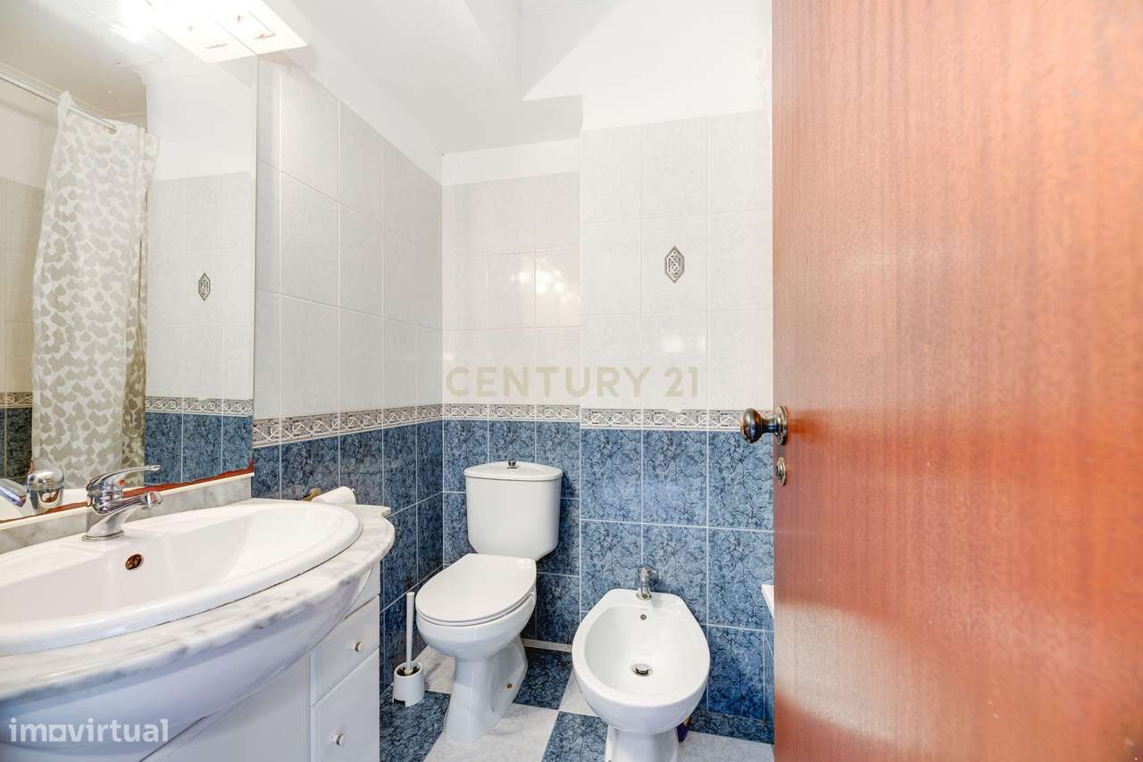 Apartamento T3 à Venda – Rio de Mouro-12