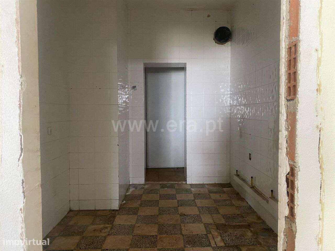 Loja / Fundão, Aldeia Nova - Grande imagem: 5/9