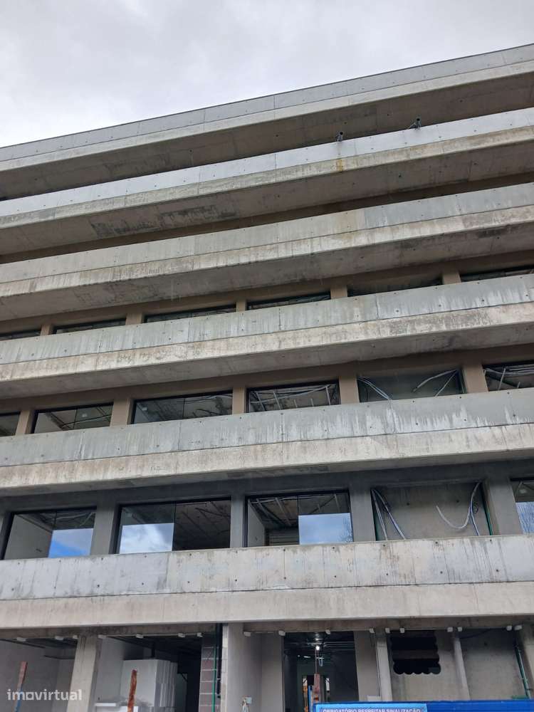 T1 Novo com garagem, varanda e ar condicionado-9