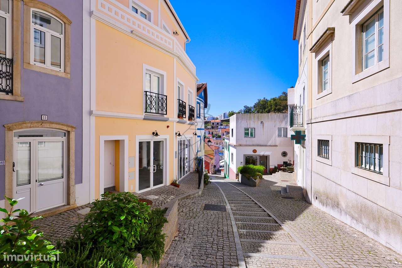 Edifício com Loja e Habitação, Charme, Investimento e Rendimento  no C-31
