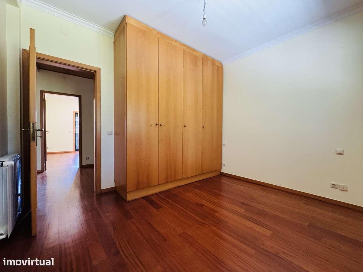 Moradia IndIvidual em Lago-15