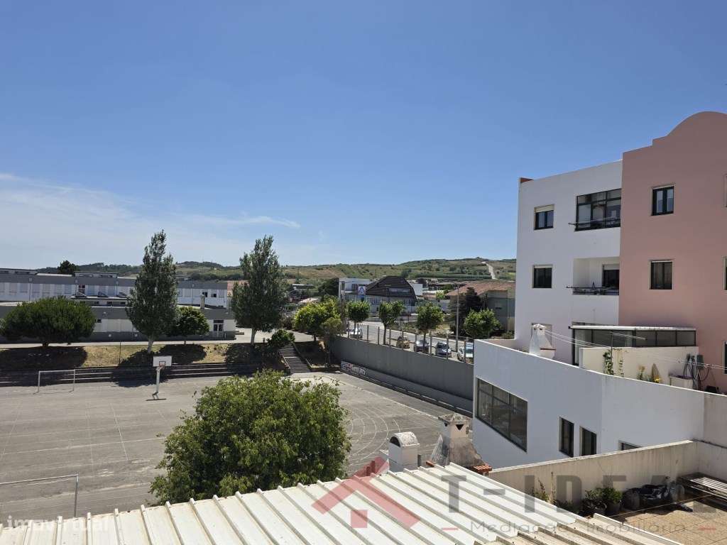 Apartamento T3 no Centro da Lourinhã-20