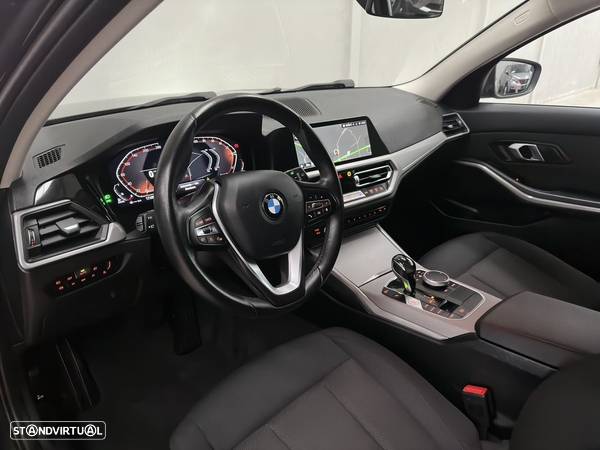 BMW 318 d Touring Auto - 7