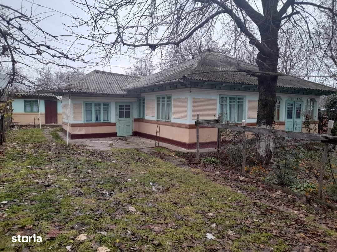 De vanzare casa la tara 25500 e