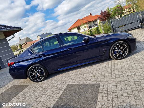 BMW Seria 5 545e xDrive M Sport sport - 34