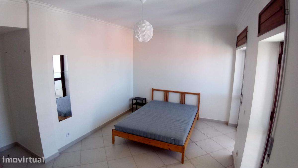 Quarto - localizado em Almada Lisbon - Grande imagem: 4/8