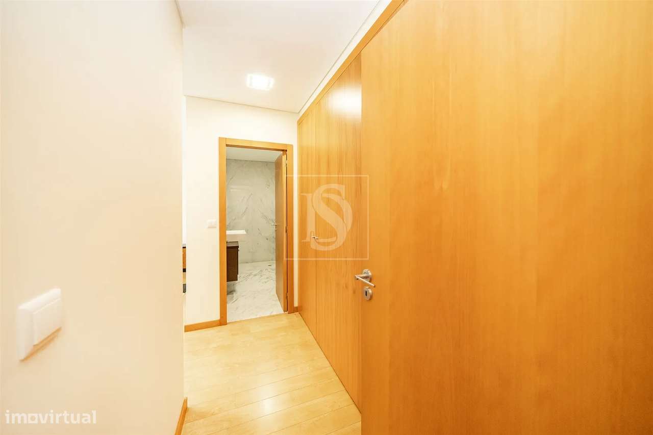 Moradia T4 com 2 Suites em Gamil – Barcelos-24
