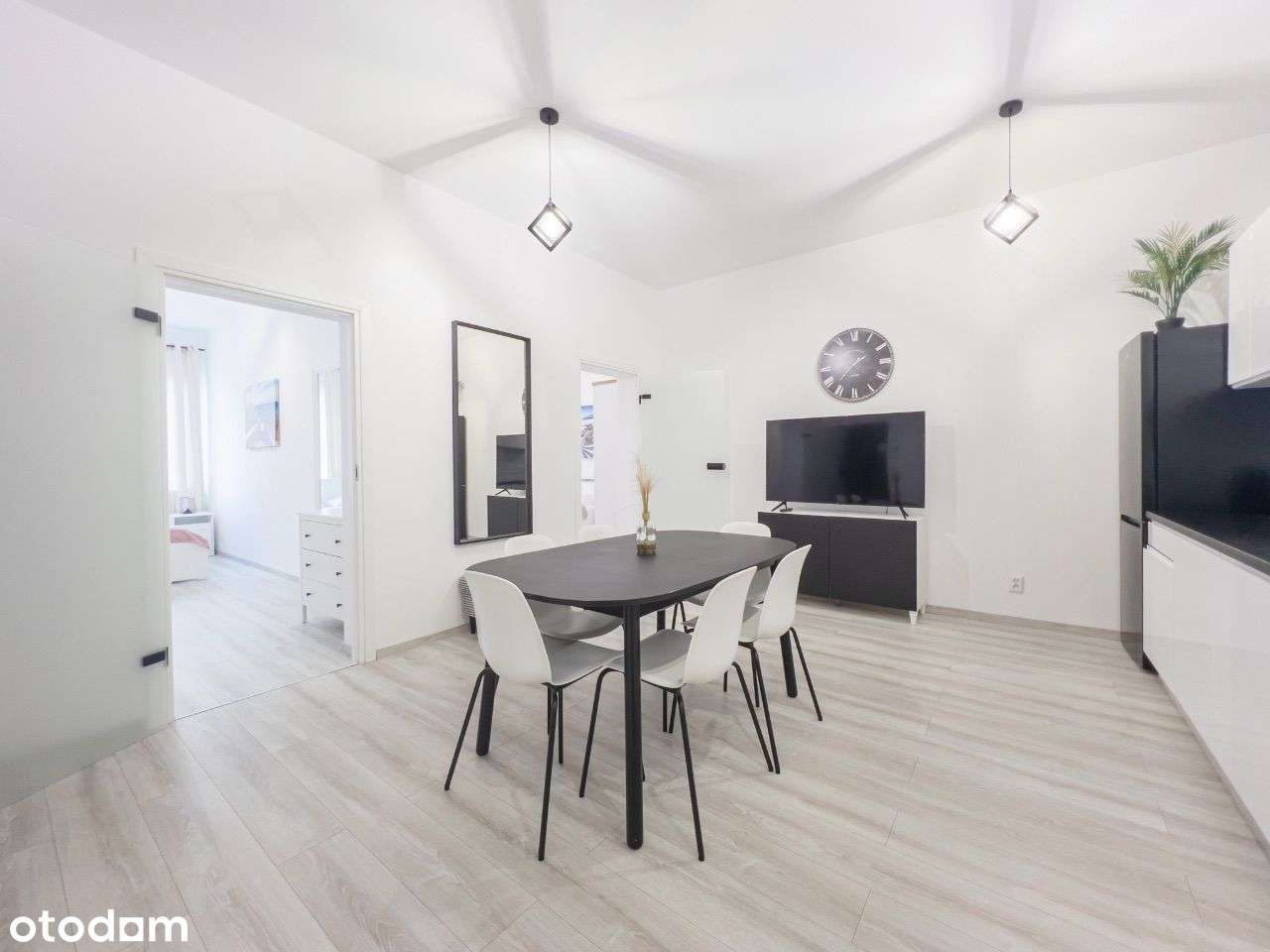 Nowy apartament z 2 Sypialniami Przy Deptaku-1