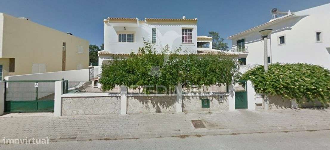 Algarve - Faro Moradia  T5  Isolada  Jardim  BBQ e Piscina - Grande imagem: 2/11