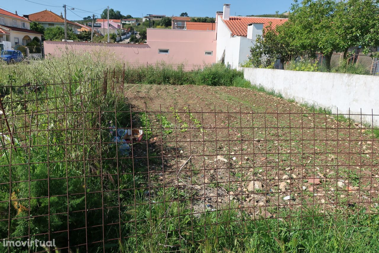 Terreno Rústico em Camarões - Almargem do Bispo com Potencial Urbano!