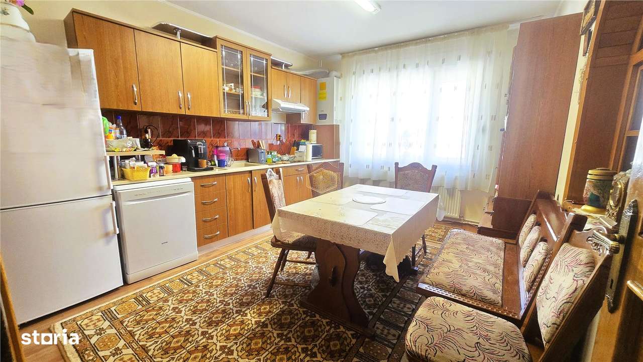 Vila spatioasa cu 7 camere in Centru | Familie, investitie, business - Imagine principală: 5/20