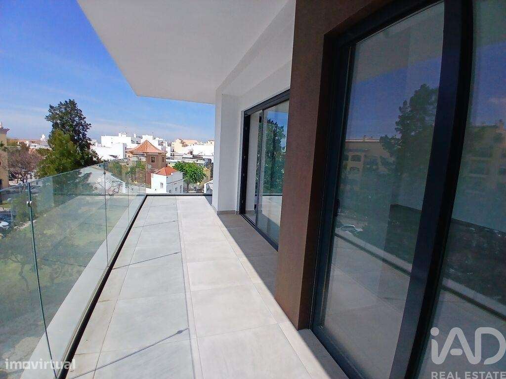 Apartamento T2 em Faro (Sé e São Pedro) de 120,00 m2 - Grande imagem: 3/7