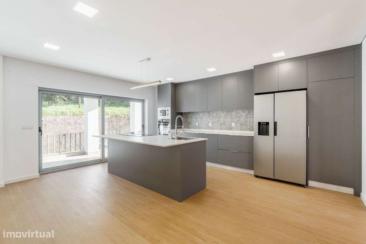 Moradia T5 Remodelada - Condomínio da Fonte Seca-23