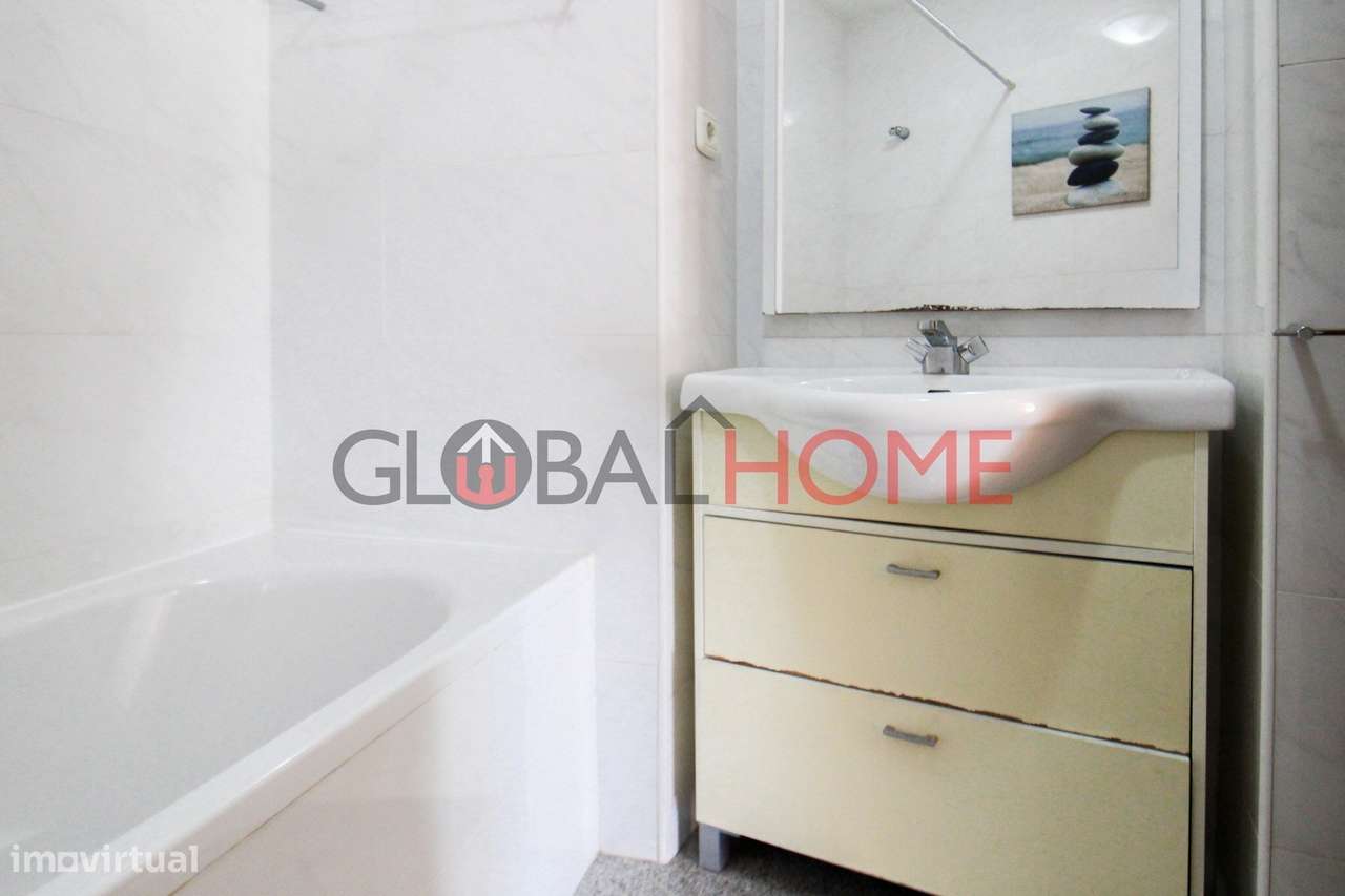 Apartamento T3 na Avenida da Carvalha-34