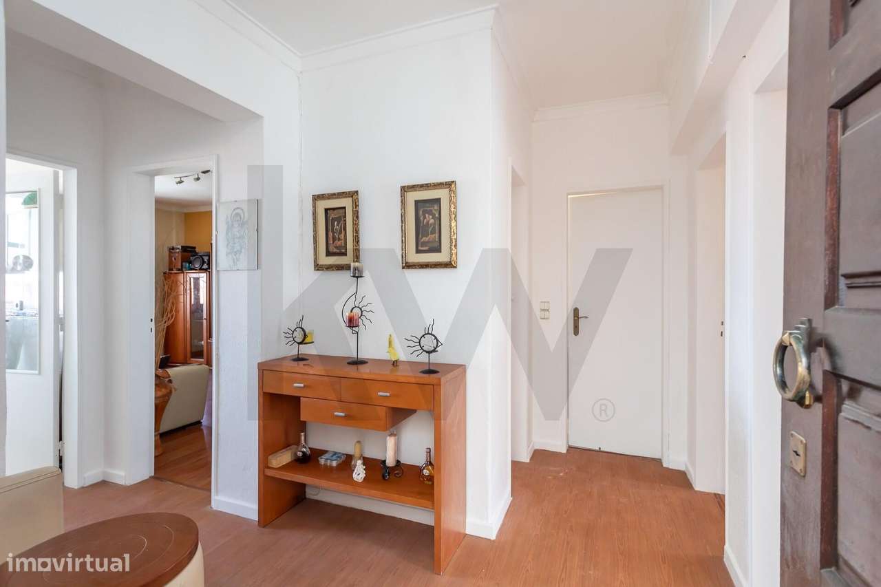 Apartamento T2 na Amora a Um Passo de Tudo | Luminoso e Bem Localizado-6