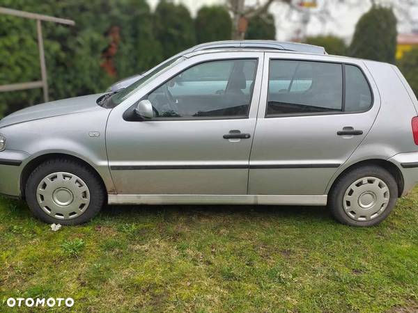 Volkswagen Polo 1.4 16V Basis - 1