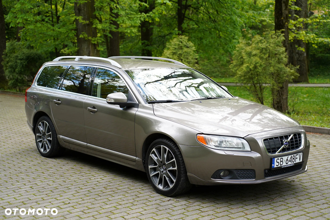 Volvo V70 2.4D Summum - 7