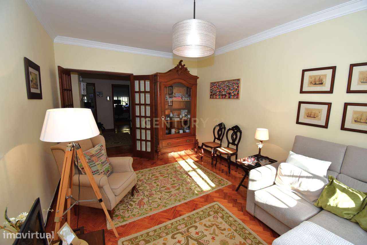 O Refúgio Perfeito entre o Mar e a Cidade. T3 Renovado na Costa da Cap-11