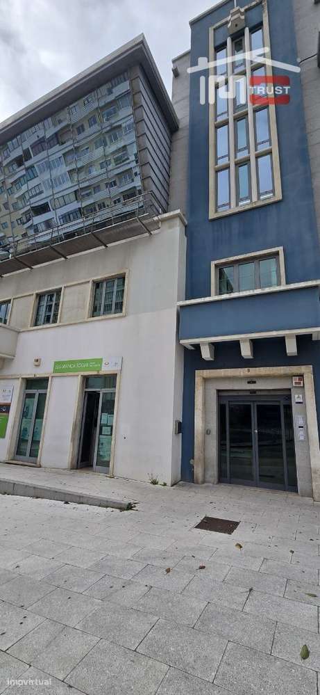 Espaço versátil com luz natural | 49 m² | Edifício premium - Grande imagem: 5/9