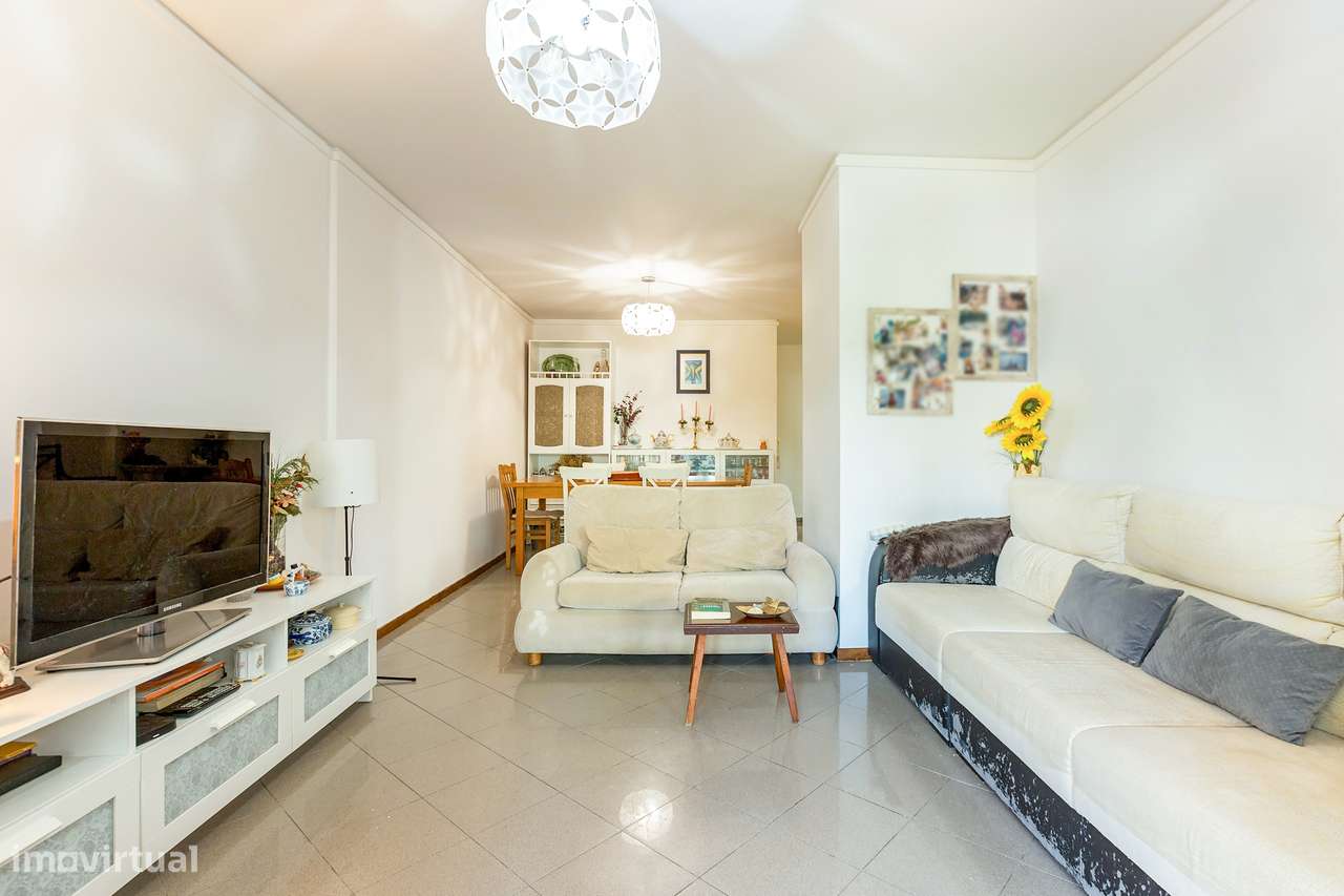 T3 c/ 120 m², Marquise e Arrecadação / Santo António dos Cavaleiros-2