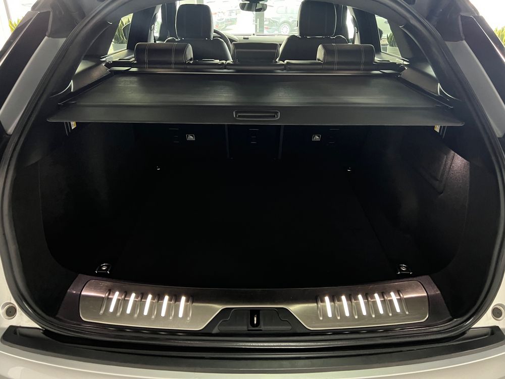 Land-Rover Range-Rover-Velar