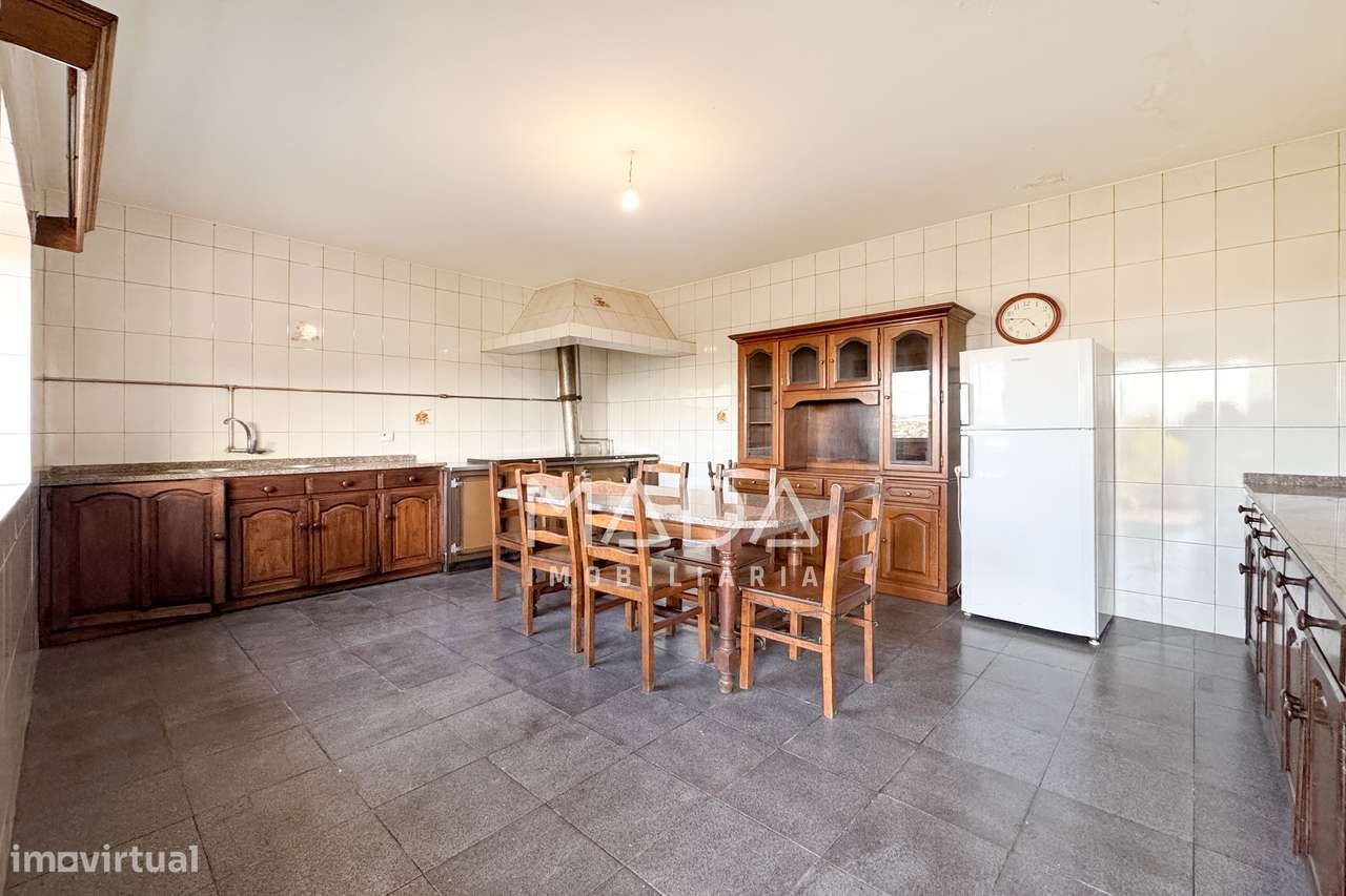 Moradia T2 individual c/480m2 de terreno e anexos em Escudeiros, Braga-20