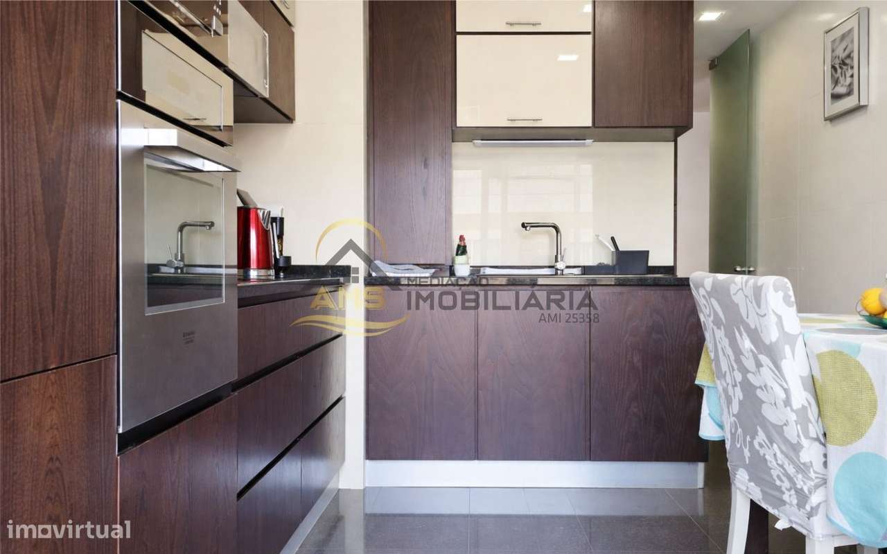APARTAMENTO T2 COM GARAGEM CENTRO DE FAFE-16