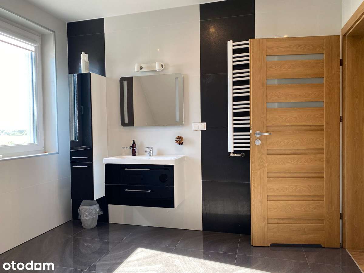 Nowoczesny dom w Kudrowicach - przestrzeń, komfort i dodatkowy garaż-9