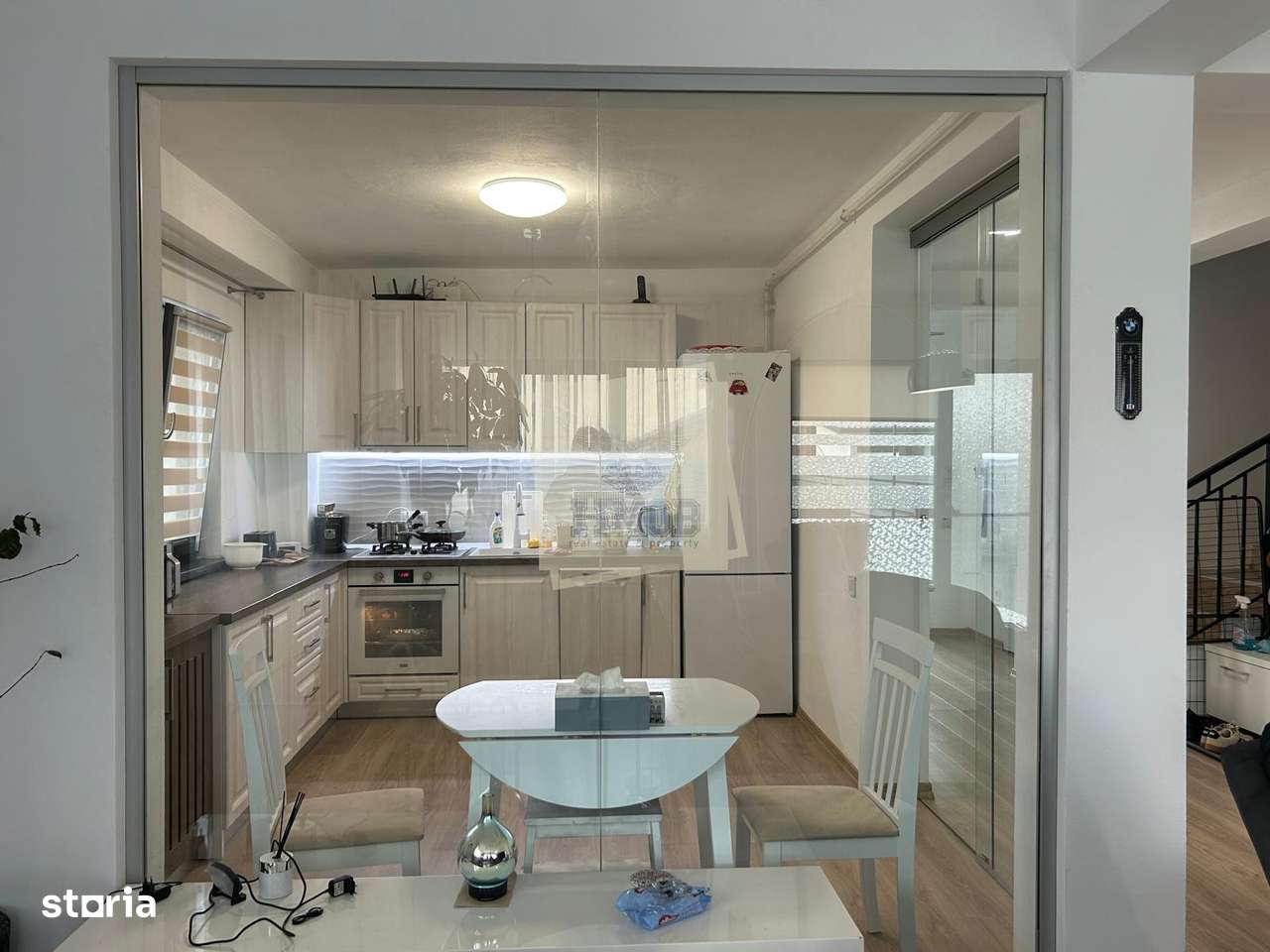 Casa 4 camere curte 200 mp  si carport Arhitectilor-0