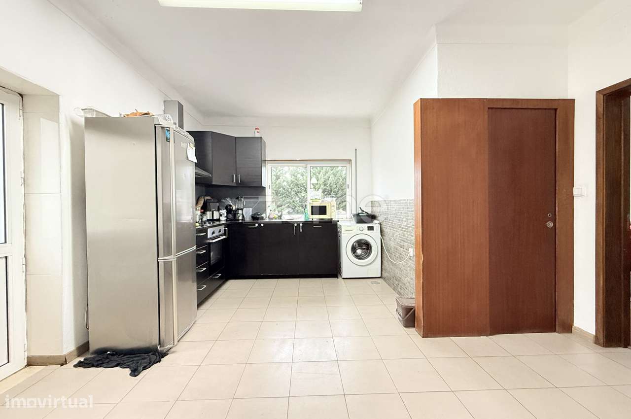 Prédio com 3 Andares Independentes Arrendadas – Excelente Oportunid... - Grande imagem: 4/19