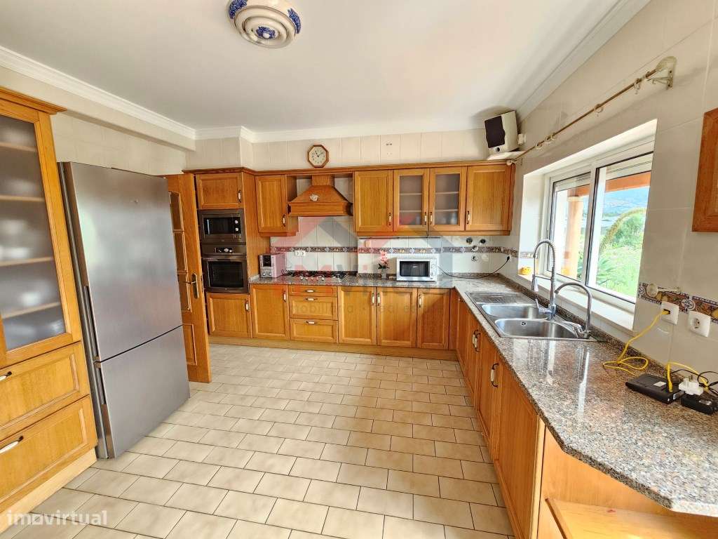 Moradia V3+1 com terreno e vista campo - Santa Bárbara de Nexe - Grande imagem: 5/38