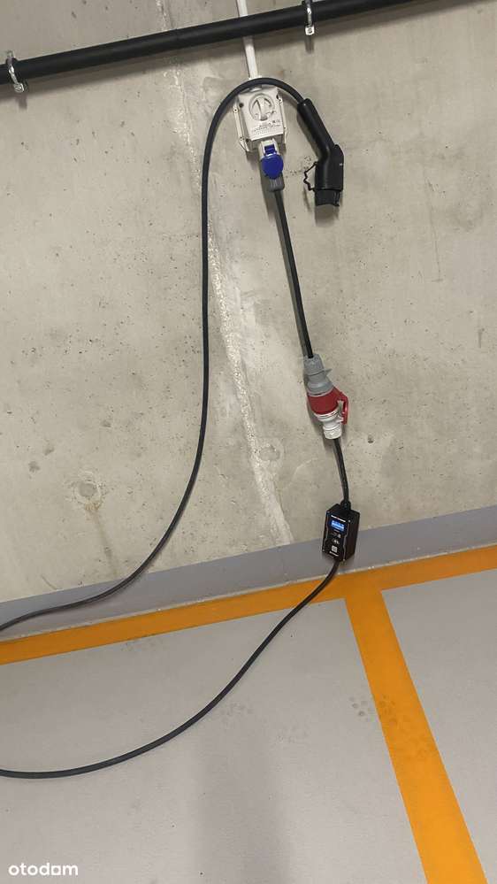 4 pokoje w Aroma Park, cisza zieleń, garaż z ładowarkami do EV komórka-7