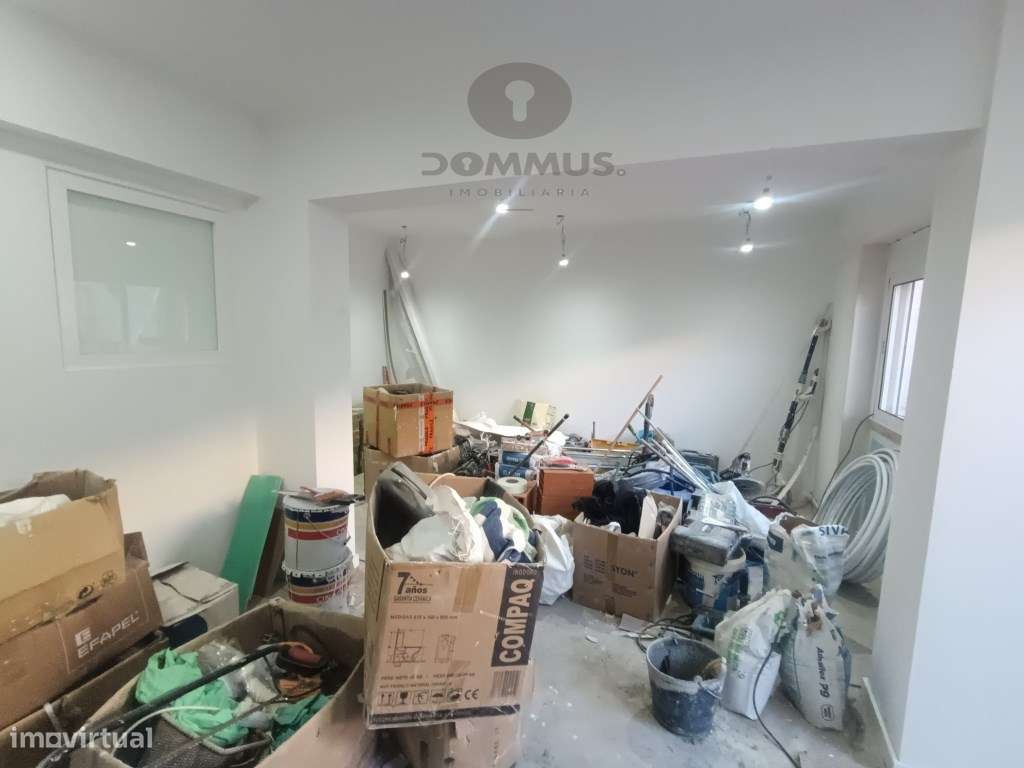 Apartamento T2 Totalmente Remodelado com Quintal e Arrecadação na V... - Grande imagem: 5/16