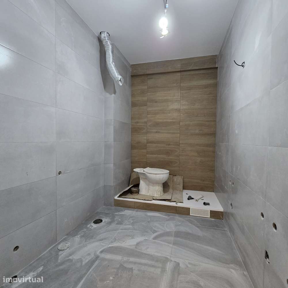 T3 MONTALVÃO Remodelado c/varanda-8