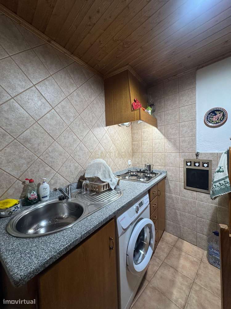 Moradia T6 com quintal e palheiro em Monforte da Beira — Espaço, charm-12