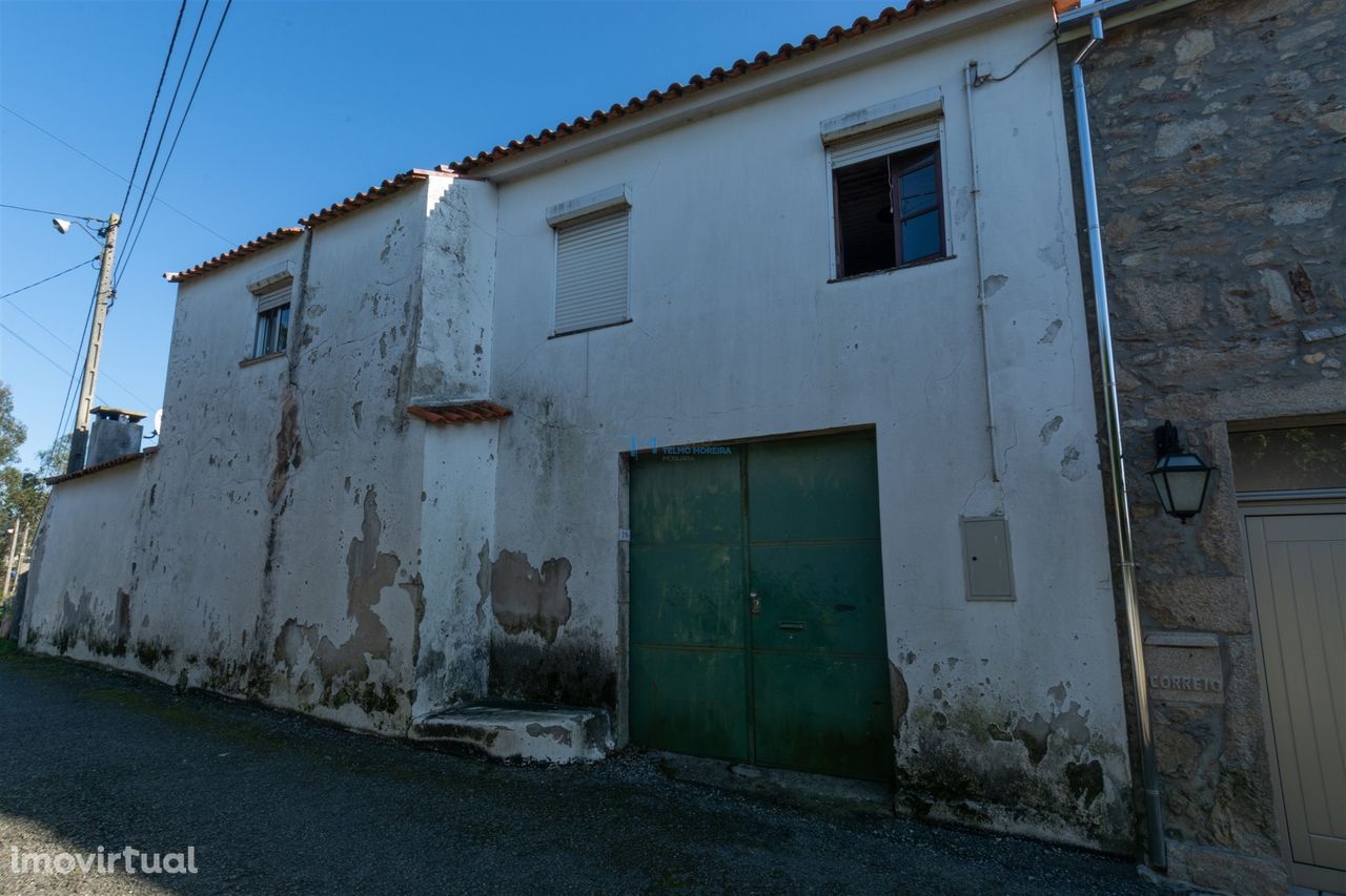 Moradia T2 Venda em Oliveira de Azeméis, Santiago de Riba-Ul, Ul, Maci