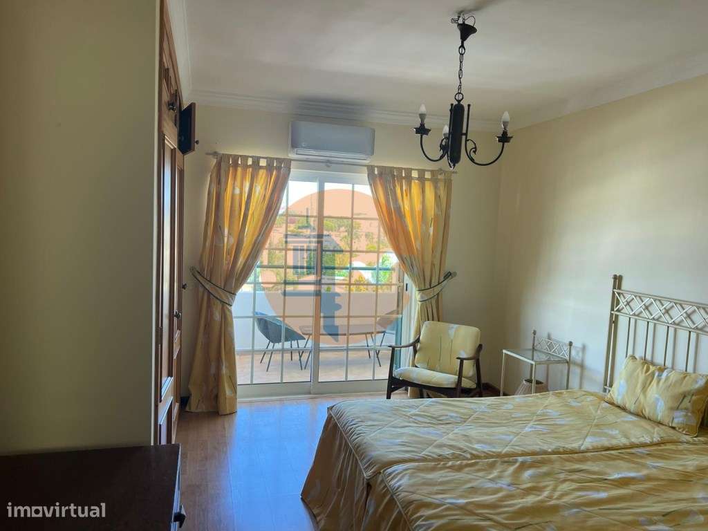 Fantástica Moradia com Piscina para venda-25