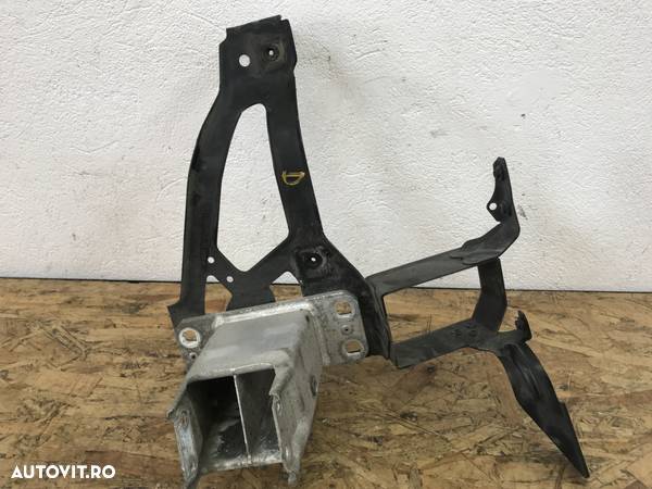 Suport radiator dreapta fata far BMW E60 Bej - 1