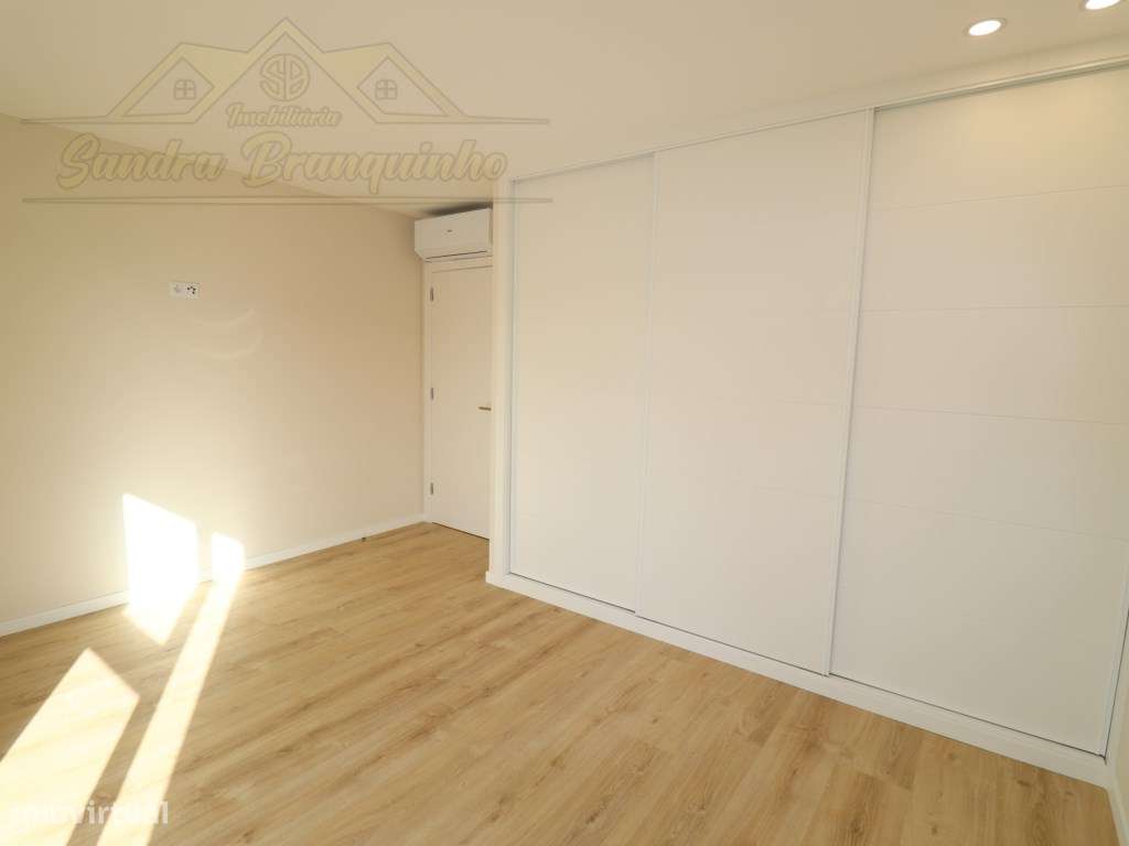 Moradia T5(NOVA) com Piscina-47
