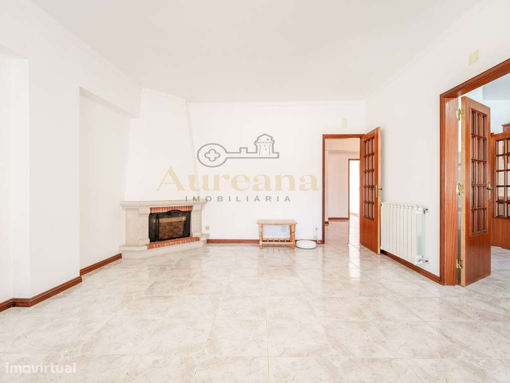 Apartamento T3 com elevador - Centro de Fátima-11