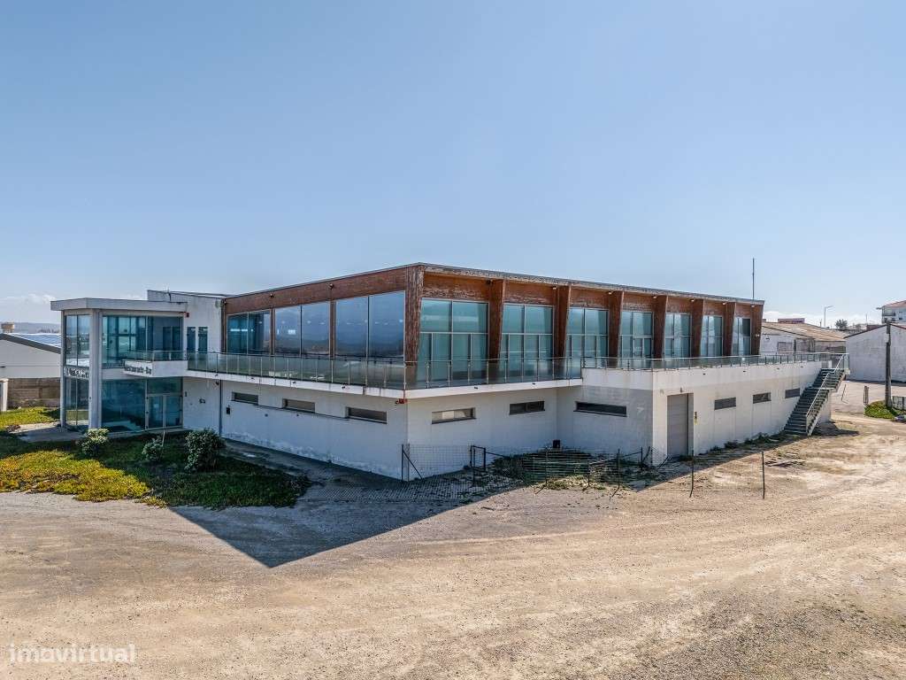 Edifício 1ª linha de mar - Peniche - opções múltiplas de investimento - Grande imagem: 2/60