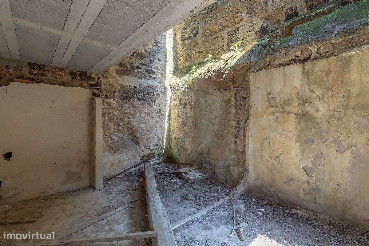 Moradia T4 para venda-10