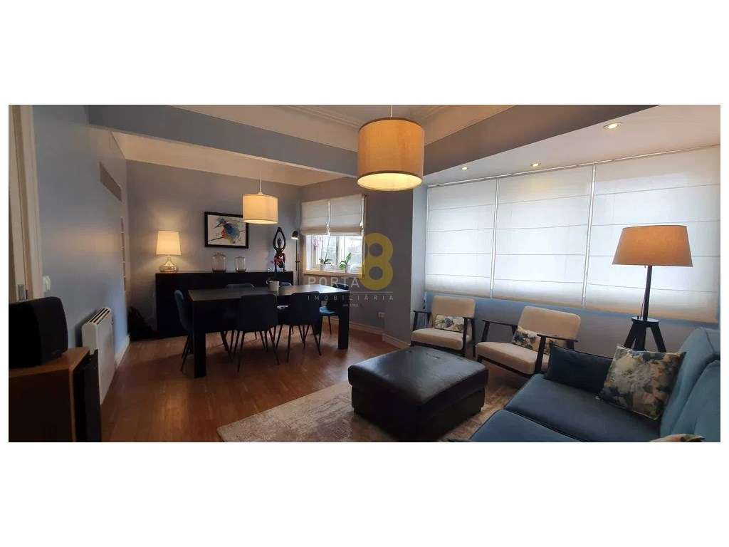 Moradia Bi-Familiar T4 + T2 com espaços exteriores | Viso, Porto-1