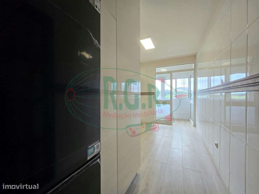 T2 Lg Garagem e Arrúmos - Próximo Metyis e Faculdade Medicina-5