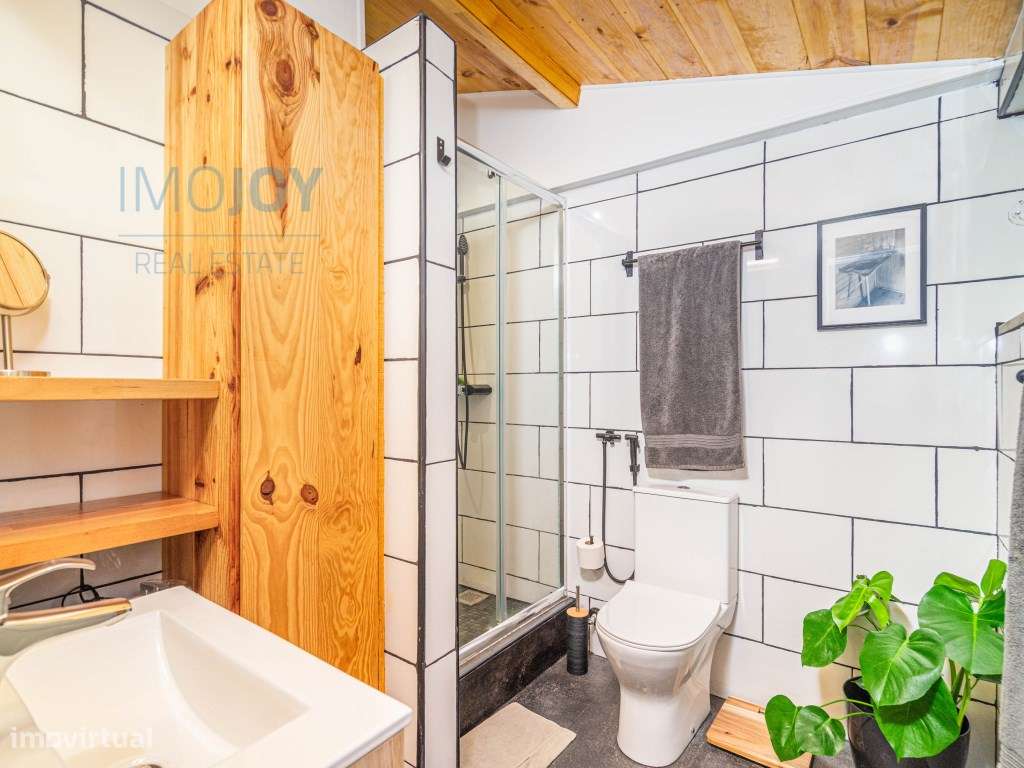 Moradia Térrea Totalmente Remodelada para Venda no Coração de Portimão-15