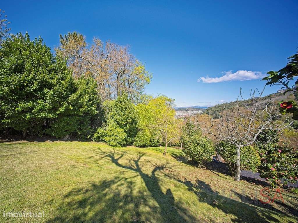 Moradia com piscina, jardim e bosque localizada na Encosta do Bom J...-41